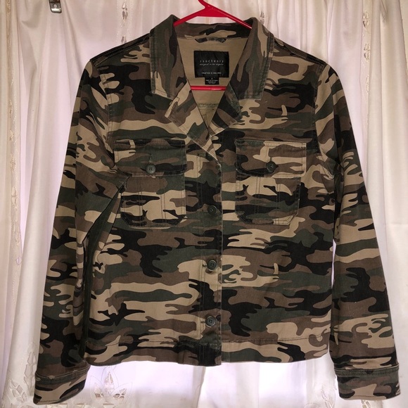 Sanctuary Camo Jacket . Used in good condition. - Picture 1 of 4